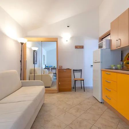 Le Residenze Di Anna Apartment *